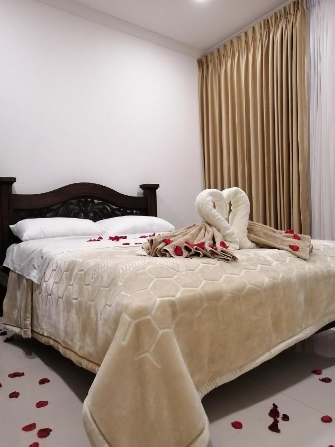 Hotel El Monarca Тунха Екстериор снимка