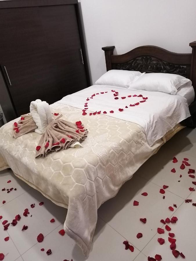 Hotel El Monarca Тунха Екстериор снимка